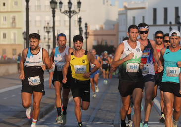 José Manuel Orozco Quiñones, ganador de la I Media Maratón 'Ciudad de Cádiz'