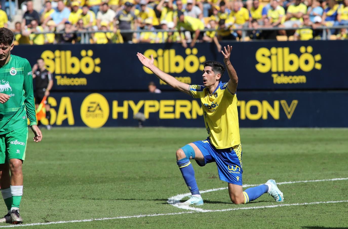 Fotos: Las imágenes del partido entre el Cádiz y el Racing de Santander