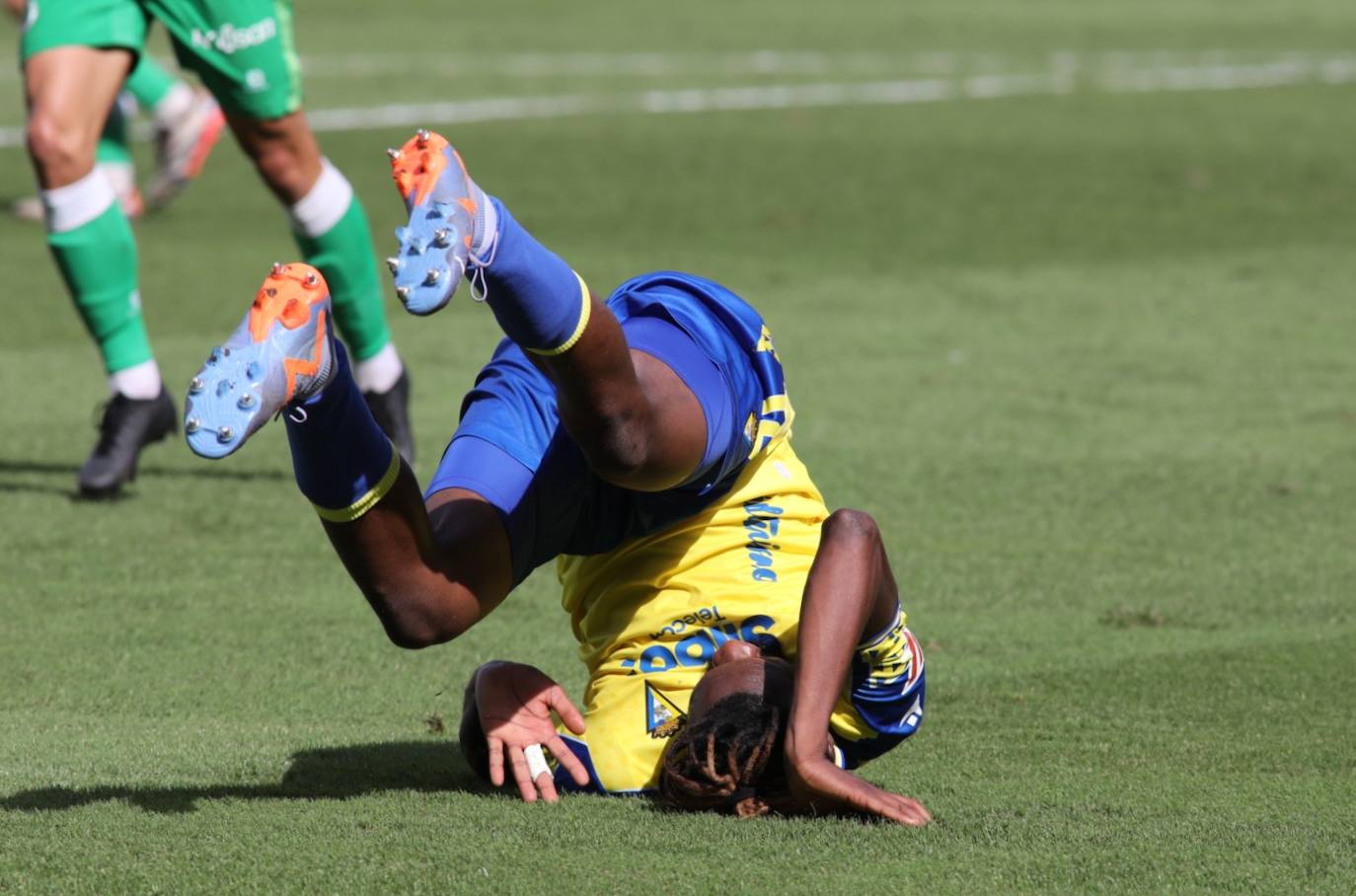 Fotos: Las imágenes del partido entre el Cádiz y el Racing de Santander