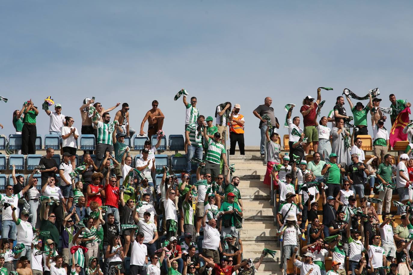 Fotos: Las imágenes del partido entre el Cádiz y el Racing de Santander