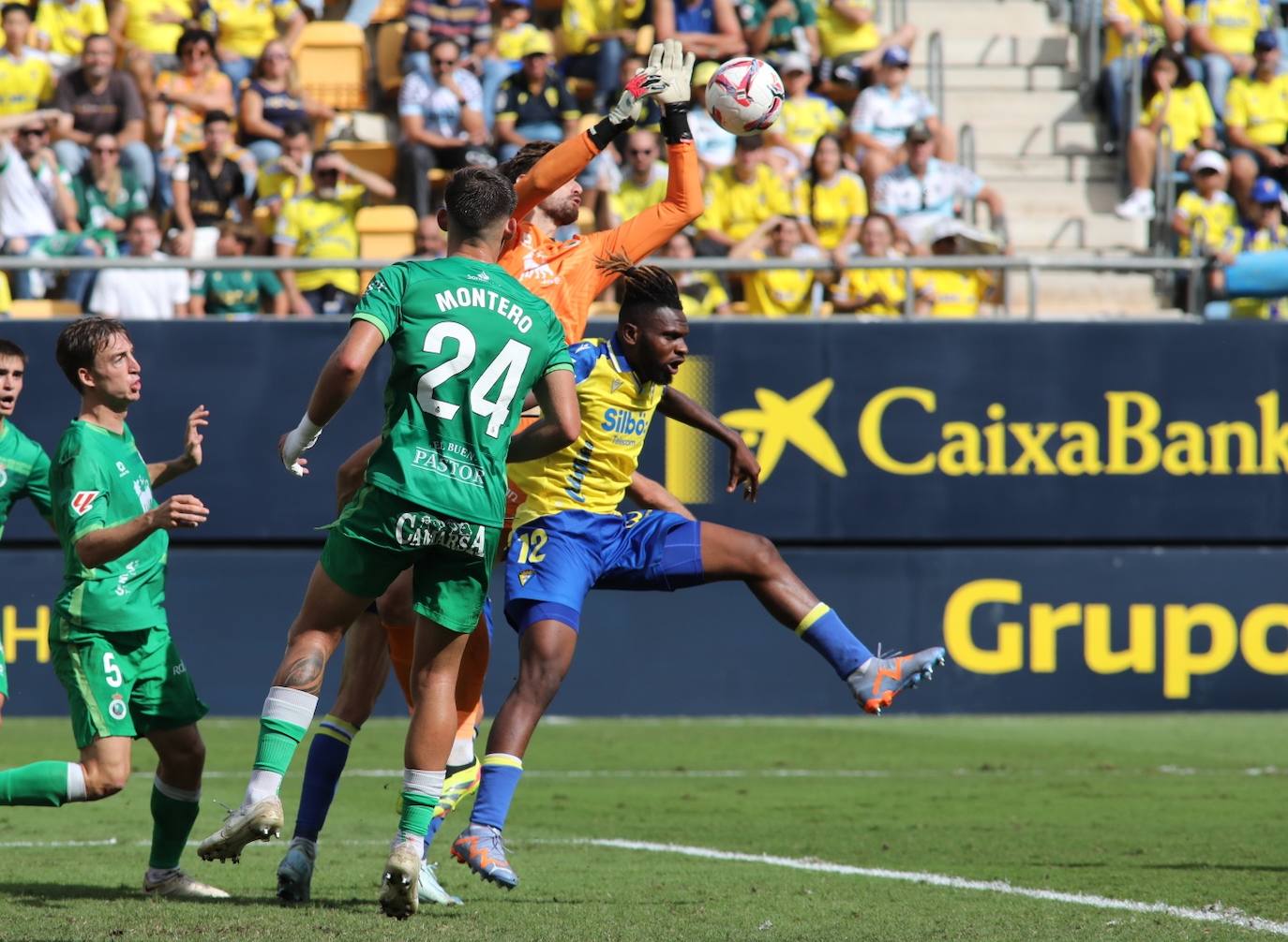 Fotos: Las imágenes del partido entre el Cádiz y el Racing de Santander