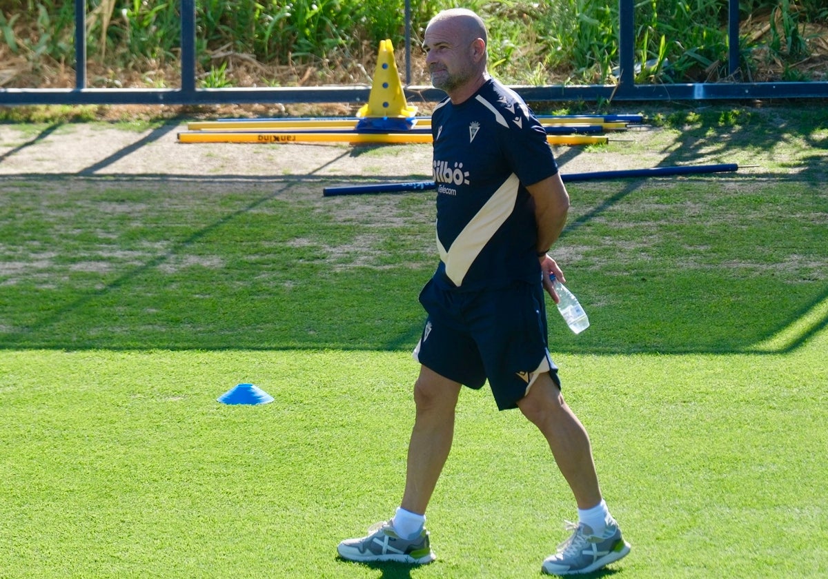 Paco López, entrenador del Cádiz CF.