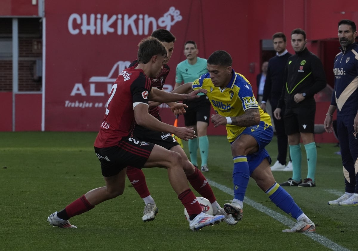 El Cádiz busca ganar en Miranda de Ebro