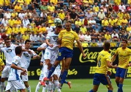 Dónde ver  Cádiz - Deportivo: canal de TV y streaming online del partido de LaLiga Hypermotion