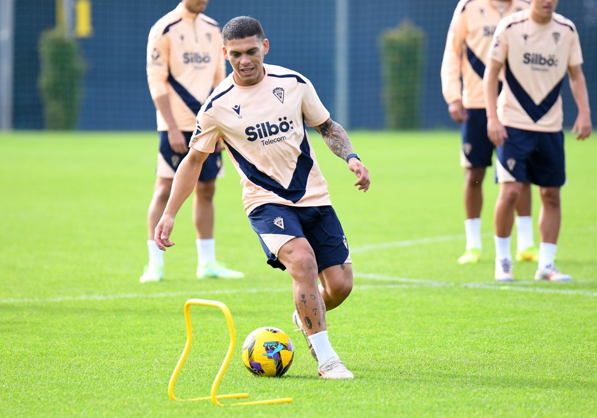 El equipo entrenará este lunes.