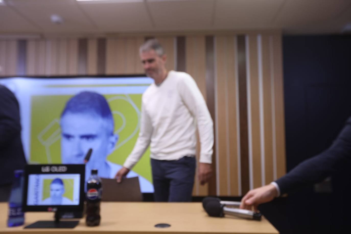 Fotos de la presentación de Gaizka Garitano como nuevo entrenador del Cádiz