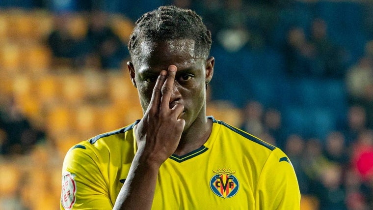 Etta Eyong todavía no ha jugado en Primera con el Villarreal.