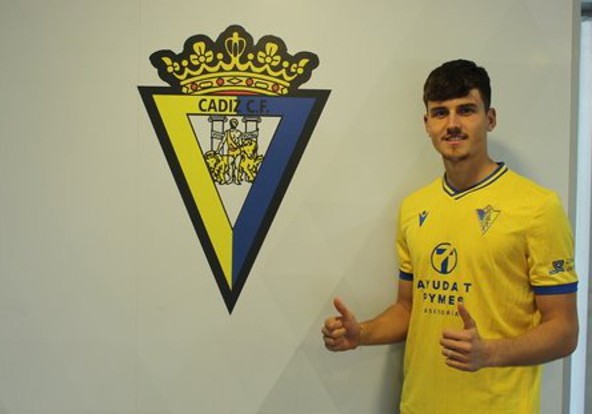 Celso Bermejo, nuevo delantero del Cádiz CF Mirandilla.