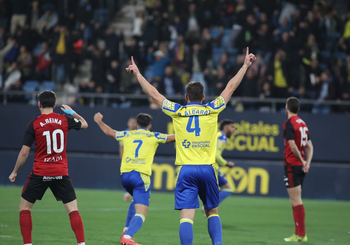 El Cádiz busca el triunfo ante el Mirandés