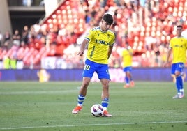 El Cádiz CF cede al Sanluqueño de Cala a Borja Vázquez