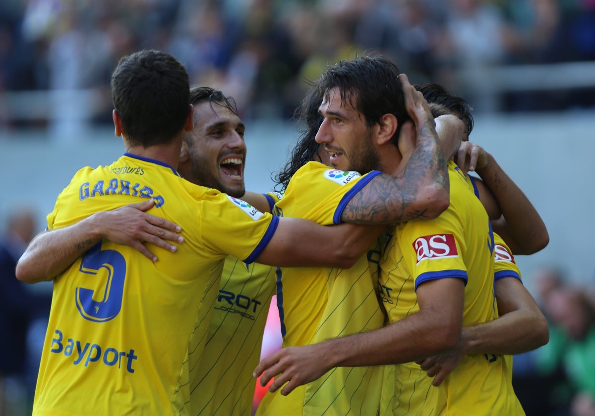 El Cádiz CF ganó 5-1 al Elche el 4 de noviembre de 2018.