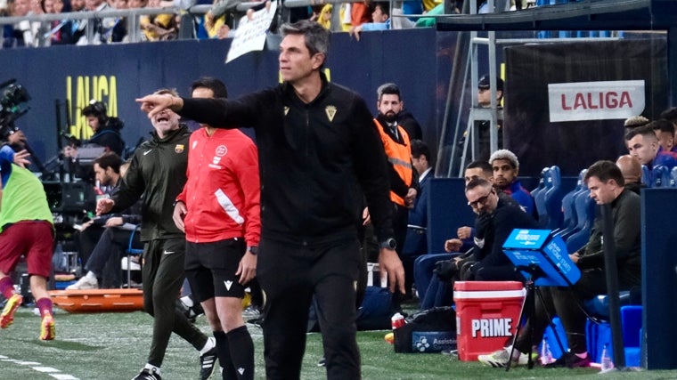 Mauricio Pellegrino durante su estancia en el banquillo del Cádiz CF.