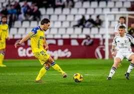 La derrota no fue lo único: bajas importantes en defensa en el Cádiz CF