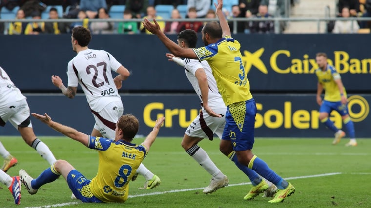 Fali, central del Cádiz CF.