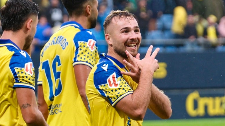 Javi Ontiveros vuelve a La Rosaleda.