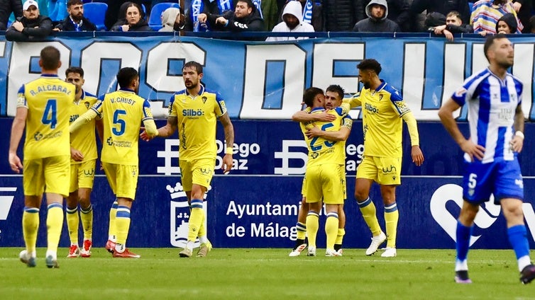 El Cádiz CF recupera el crédito en el derbi (0-2)