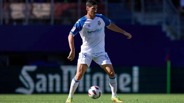 Yann Bodiger, un ex del Cádiz CF en el Tenerife: «Tenemos que seguir luchando»