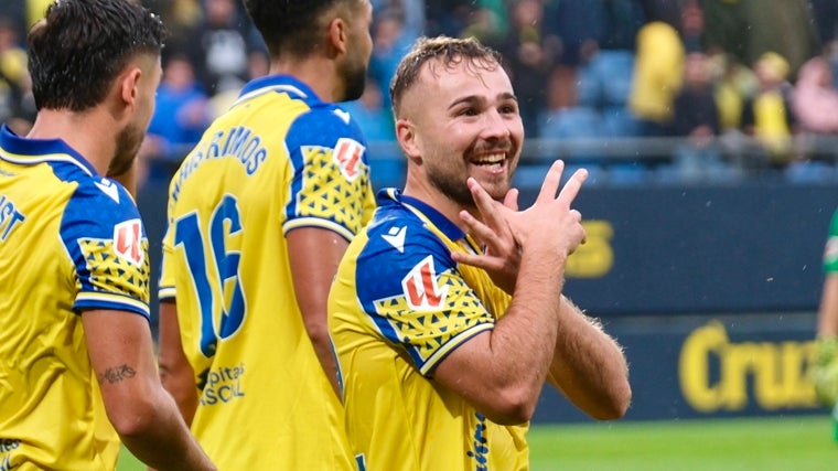 Ontiveros es el máximo goleador del Cádiz CF.