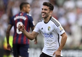 Varias bajas, un alta y una renovación en el Burgos antes de recibir al Cádiz CF