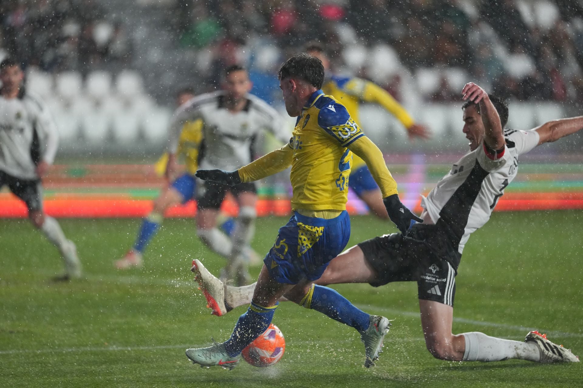 Las imágenes del Burgos-Cádiz CF