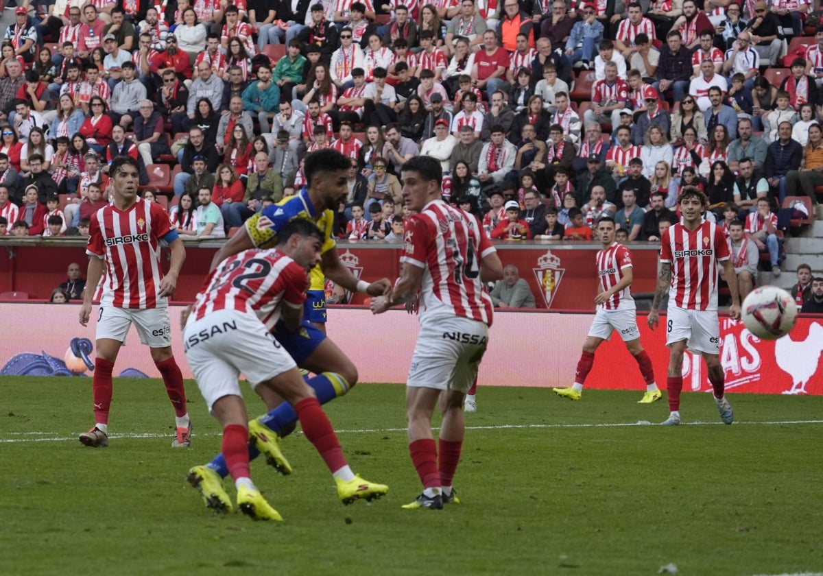 El Cádiz CF recibe esta semana al Sporting.