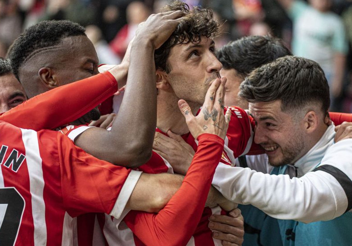 César Gelabert es el hijo de Juanmi Gelabert.