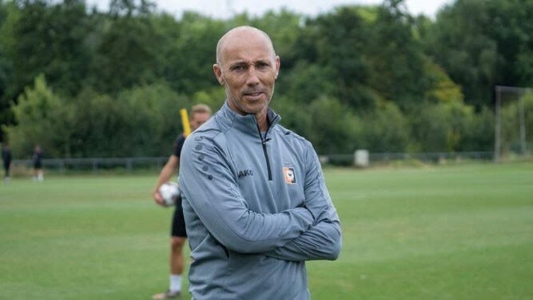 «Hay buenos entrenadores en Cádiz y con experiencia; yo también sé hablar de bloque bajo pero hay que ganar partidos»