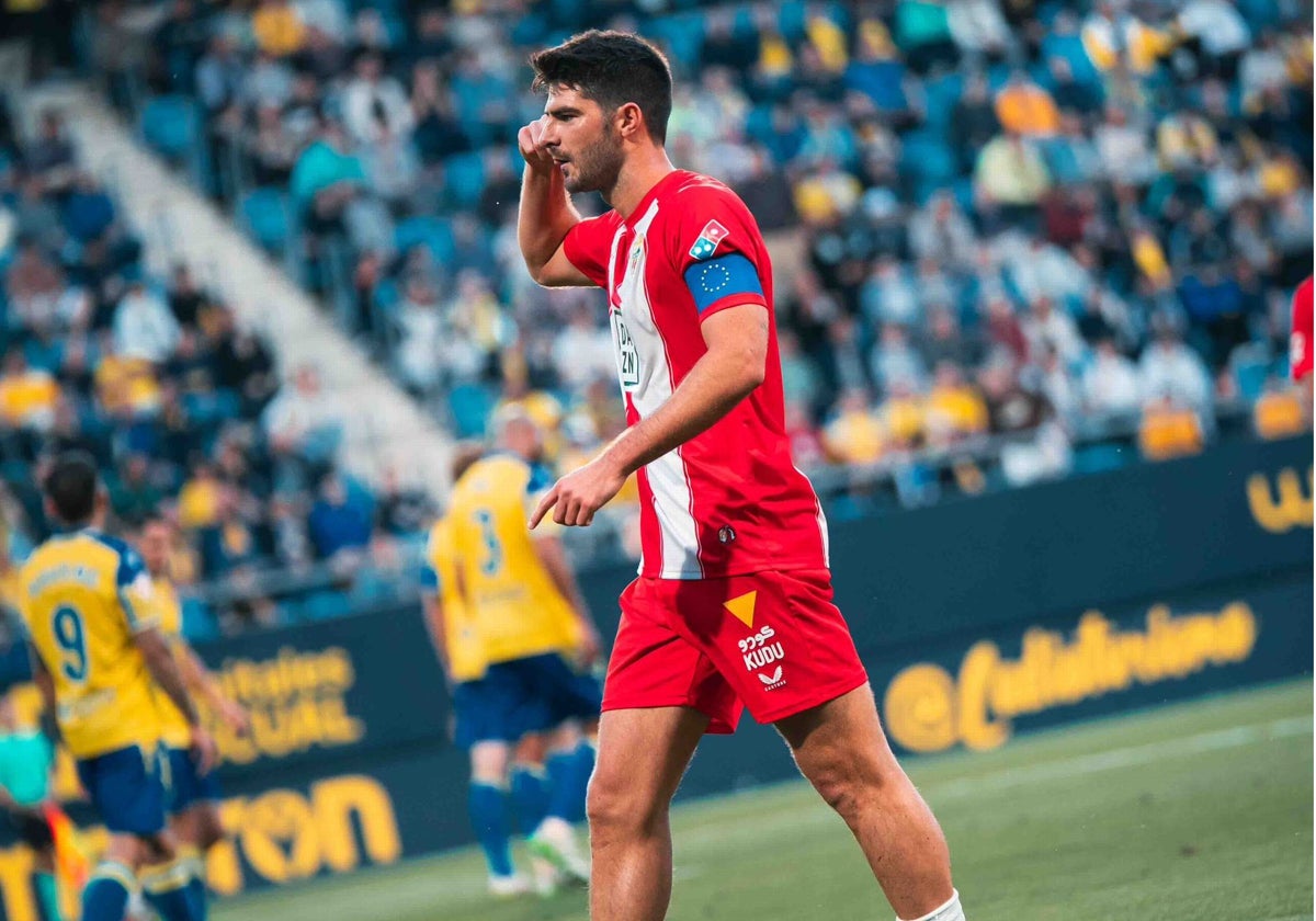 Gonzalo Melero adelantó al Almería en Cádiz