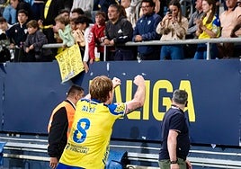 Álex, su hermano y su futuro incierto en el Cádiz CF