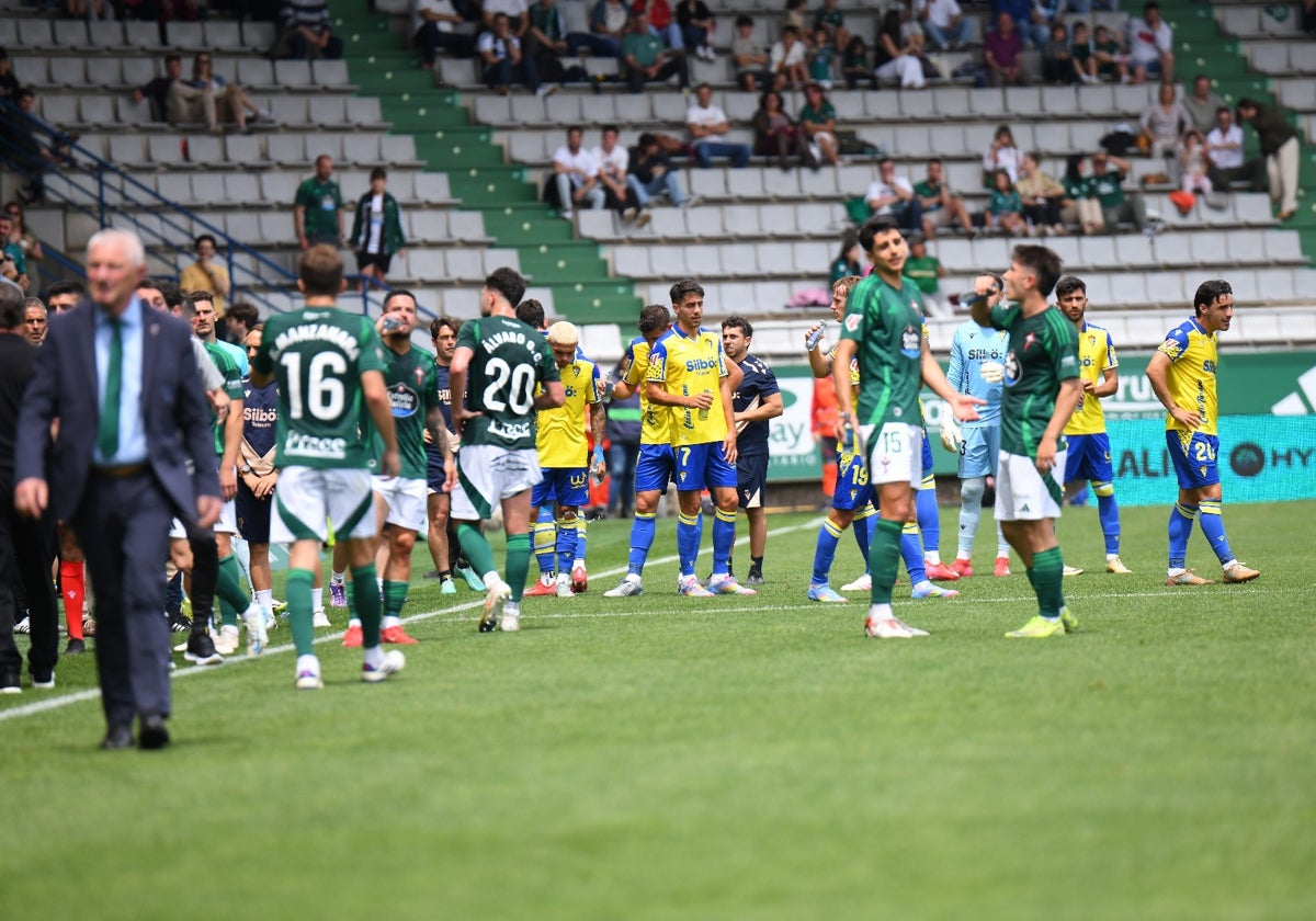 El Cádiz busca ganar en Ferrol