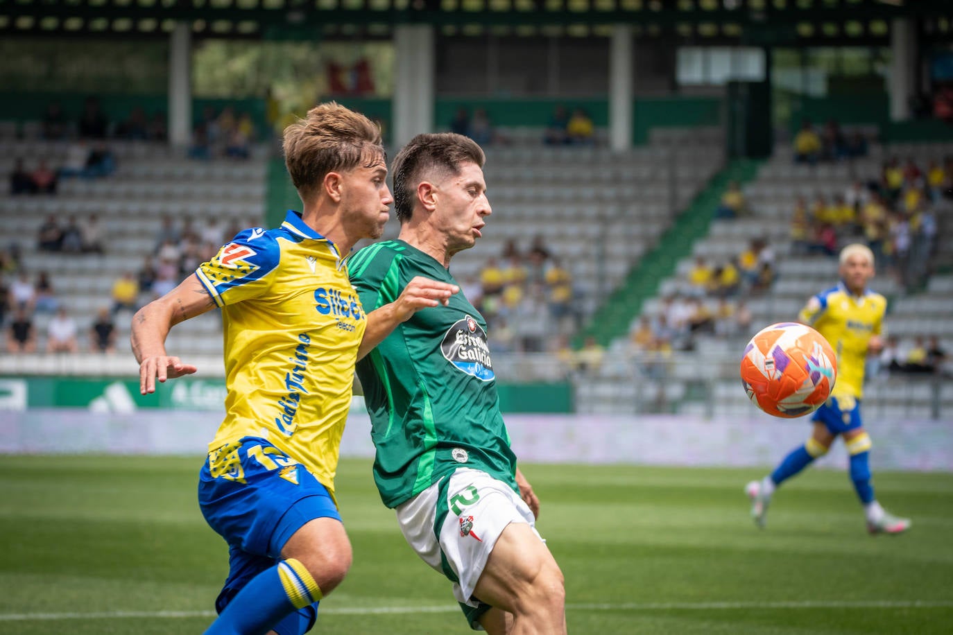 Fotos: así ha sido el partido del Racing de Ferrol - Cádiz