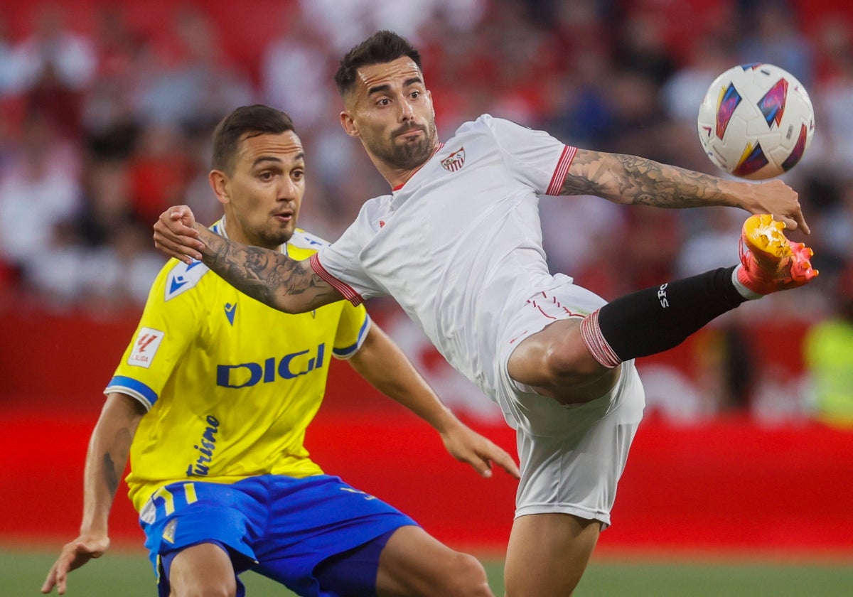 Suso controla ante Escalante en la 24/25.