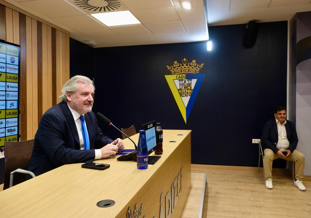 Manuel Vizcaíno, en la rueda de prensa de este final de mayo.