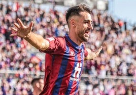 Chapela, un exjugador del Cádiz CF, con varias 'novias' en LaLiga Hypermotion