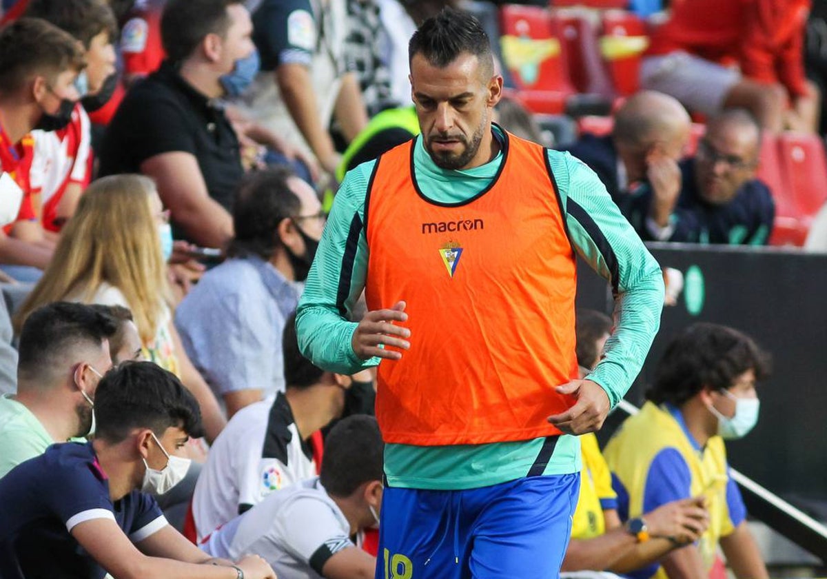 Álvaro Negredo durante su etapa en el Cádiz CF.