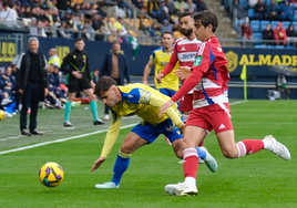 Nueva baja: Óscar Melendo no seguirá en el Cádiz CF