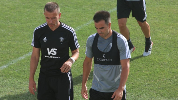Miguel Ángel Campos junto a Jurado durante su etapa en el Cádiz CF.
