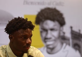 Alfred Caicedo, presentado: su conversación con Garitano y un objetivo individual claro