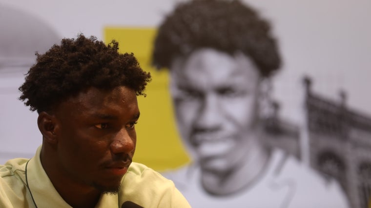 Alfred Caicedo ha sido presentado como jugador del Cádiz CF