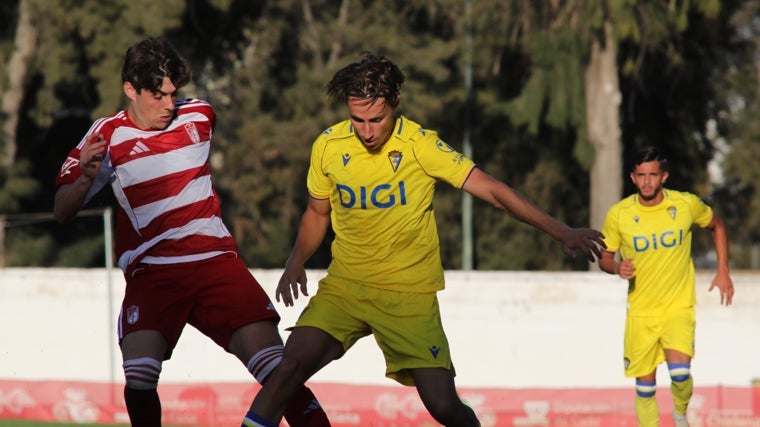 David García durante el Cádiz - Granada.