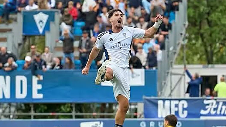 Marcos Olguín, central del Marbella.