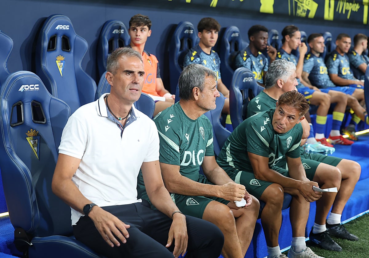 Gaizka Garitano atendió a los medios tras levantar el Trofeo Carranza