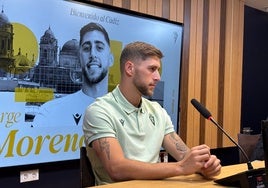 Jorge Moreno, nuevo central del Cádiz CF.