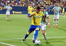 La apuesta del Cádiz CF en el lateral izquierdo
