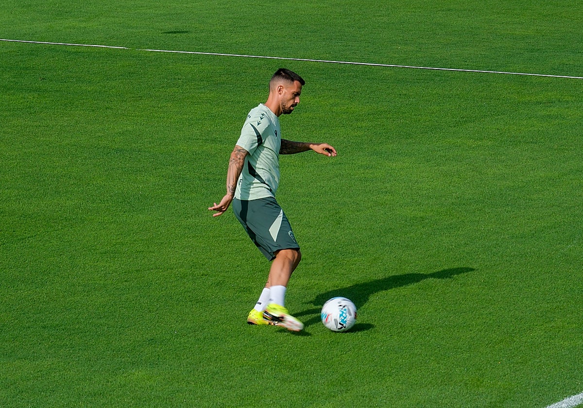 Suso en un entrenamiento del Cádiz CF.