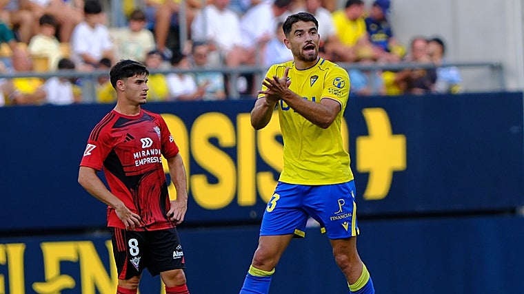 Álvaro García Pascual, delantero del Cádiz CF.
