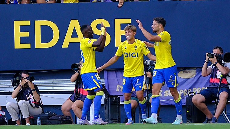 El Cádiz CF se estrenó con victoria en LaLiga Hypermotion.
