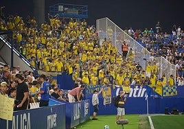 La esquinita amarilla disfruta en Butarque