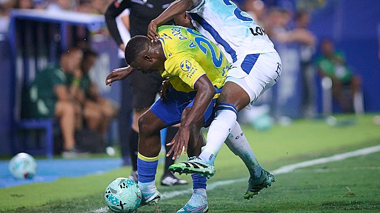 Alfred Caicedo debutó con el Cádiz CF en Leganés.