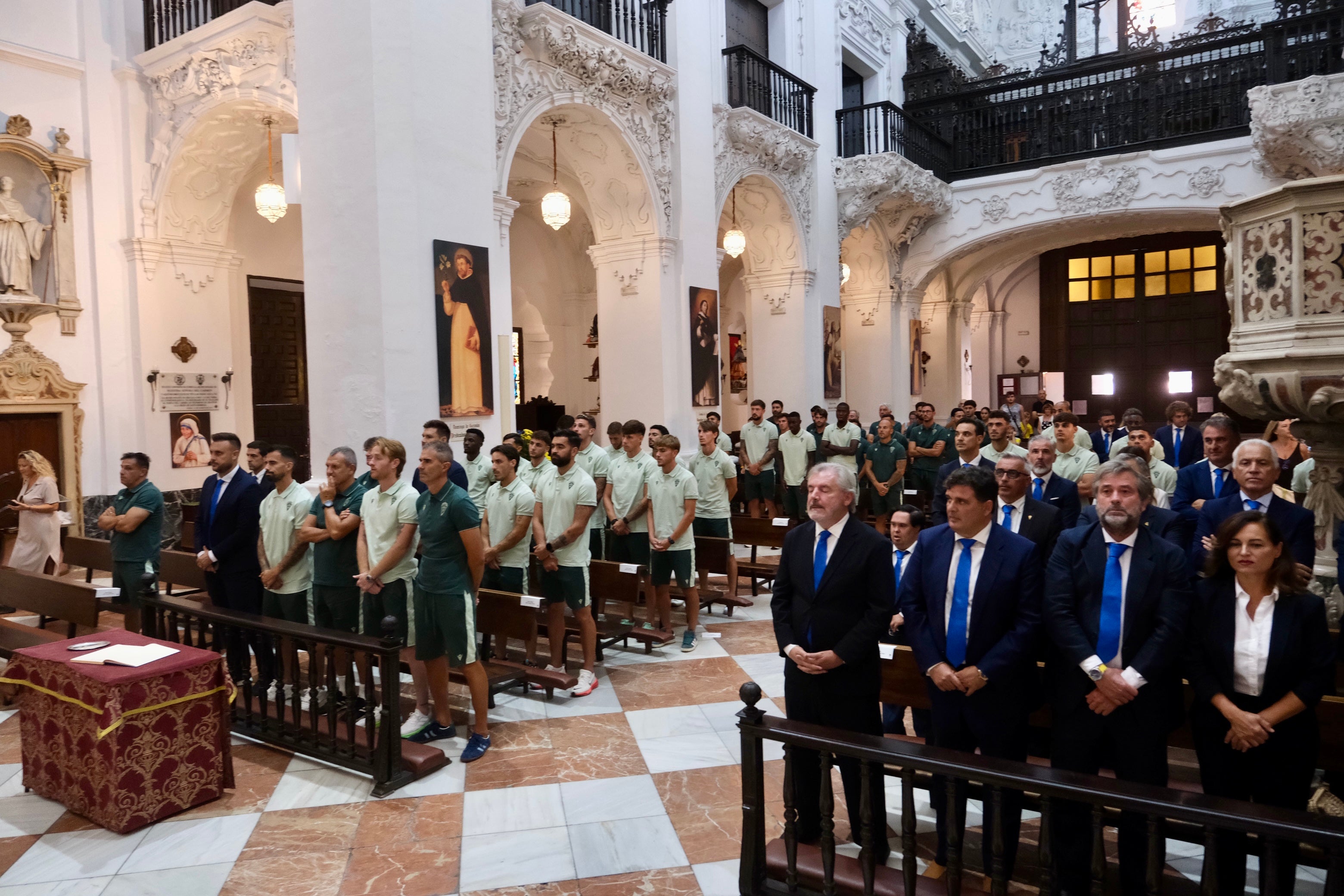 Las imágenes de la visita del Cádiz CF a la Patrona